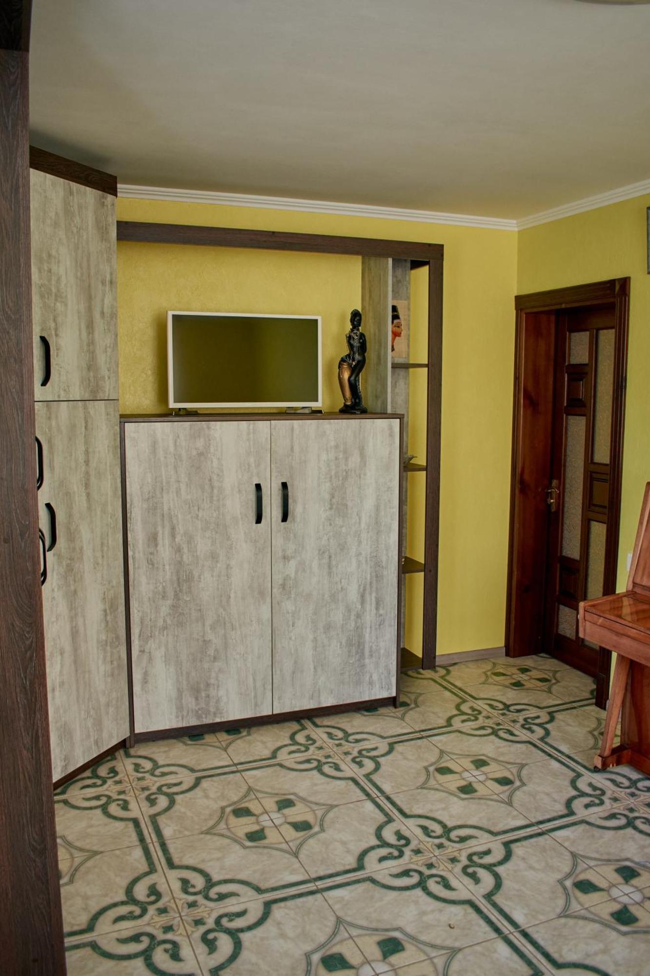 Vacation Home Lubov Kamianets-Podilskyi Exterior photo